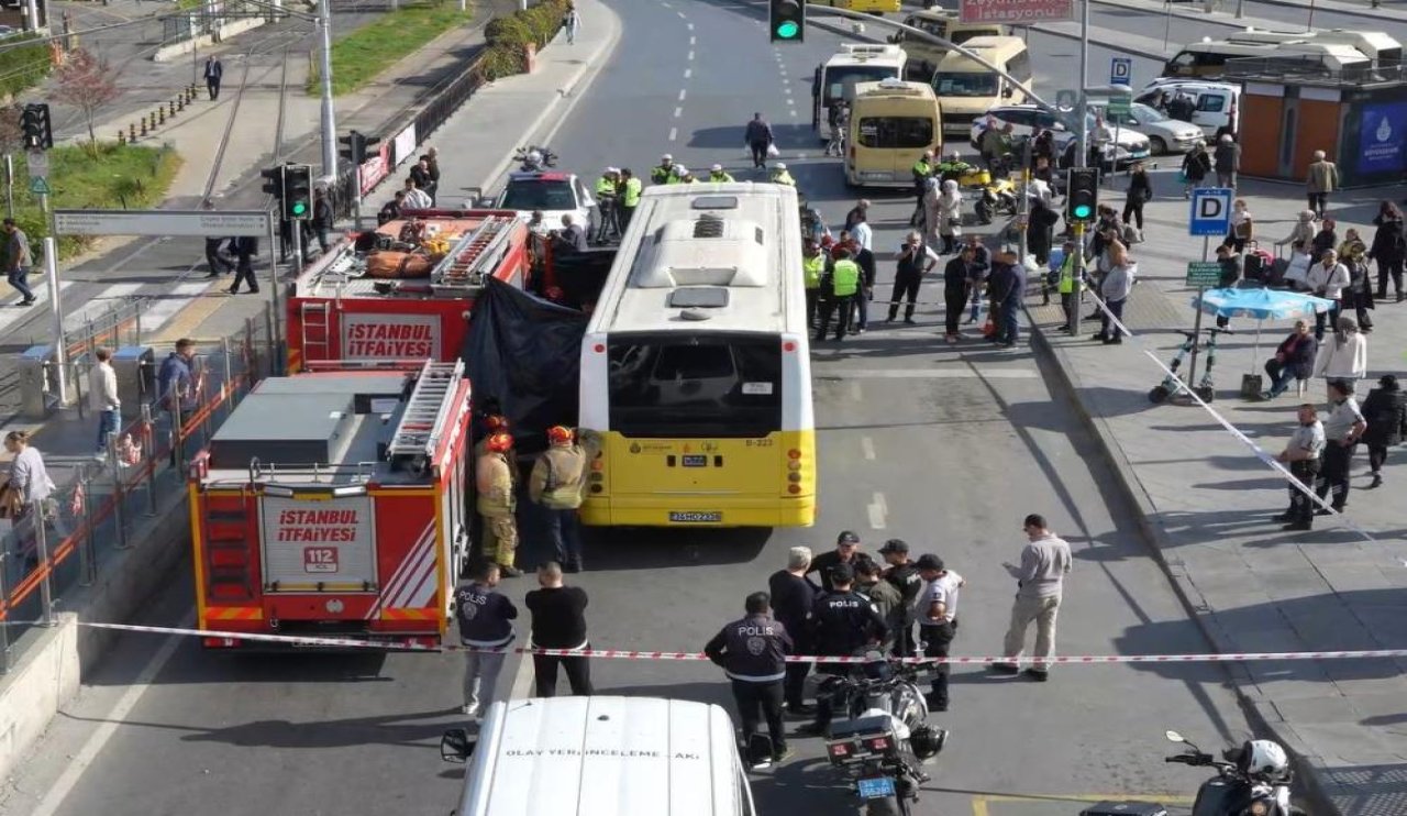 Kırmızı ışıkta geçen kadını otobüs ezdi!