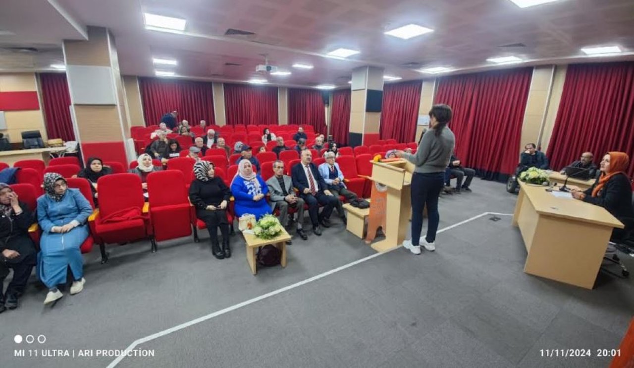 Konya'da şairlerden şiirlerle anma gecesi