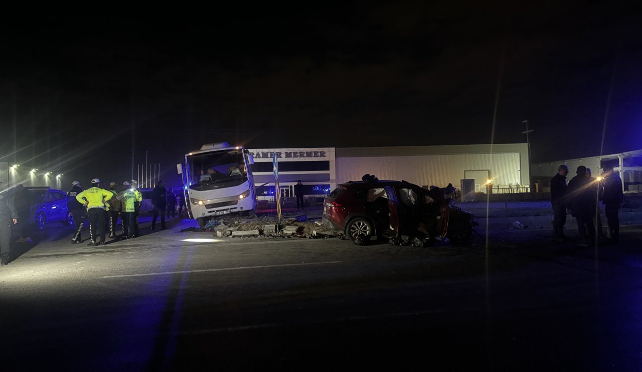 Konya’da polis minibüsü ile otomobil çarpıştı! 1 ölü,7’si polis 11 yaralı