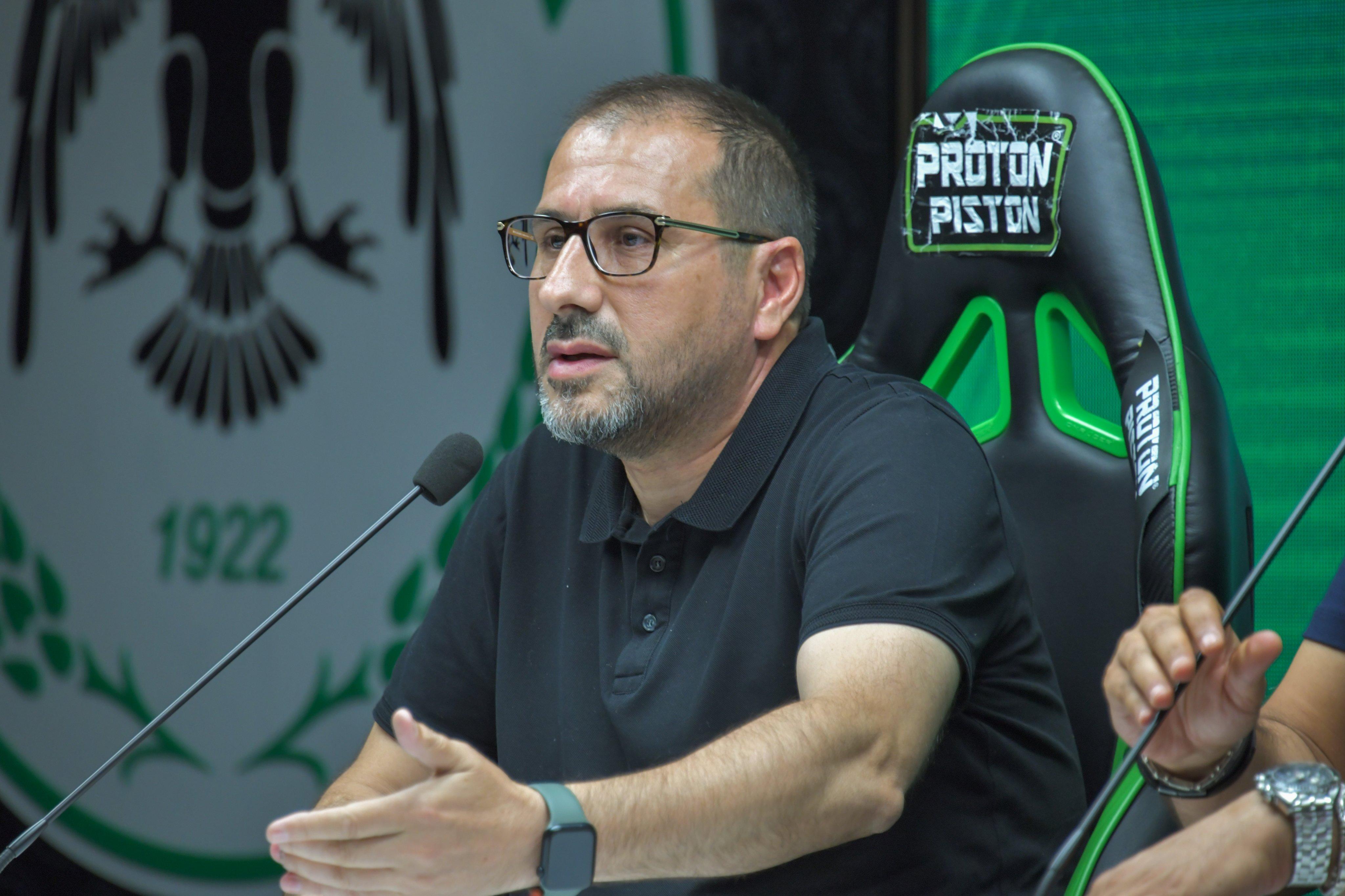 Konyaspor yönetiminden kritik zirve sonrası müjde geldi