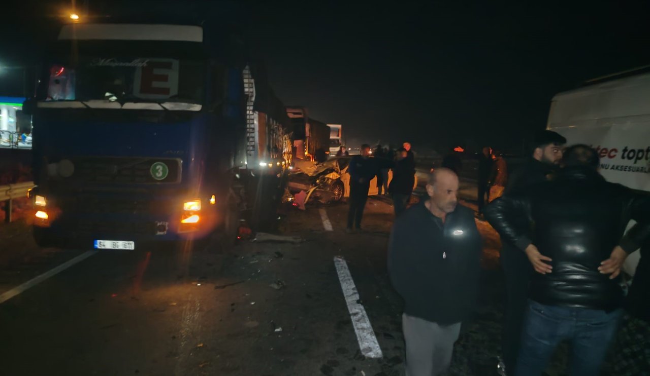 Konya’da tır, minibüs ve 3 otomobil kaza yaptı