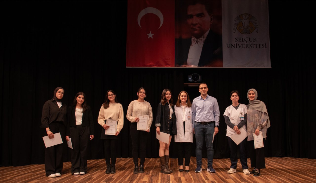 Selçuk Üniversitesi’nde mesleğe ilk adım: 153 önlük, 153 umut