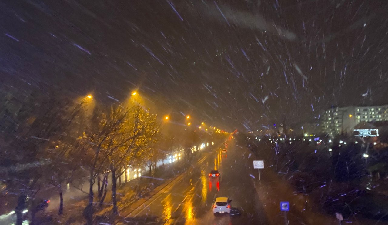 Konya merkezde de kar yağışı başladı!