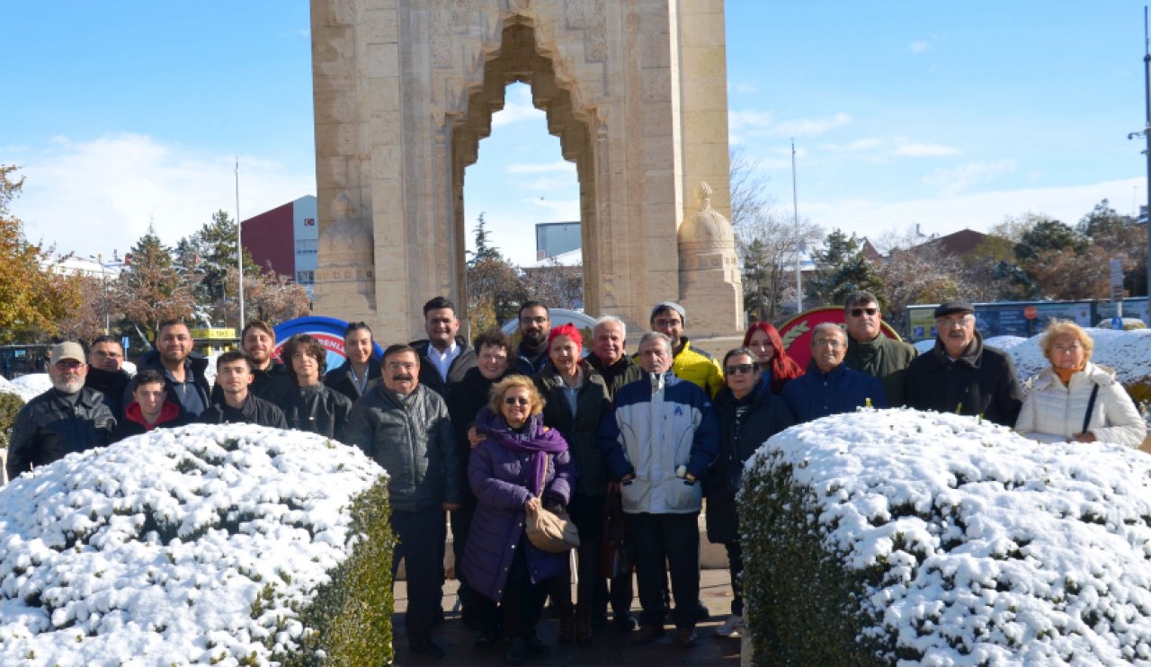 Konya’da Öğretmenler Günü’nde çelenk sunma töreni