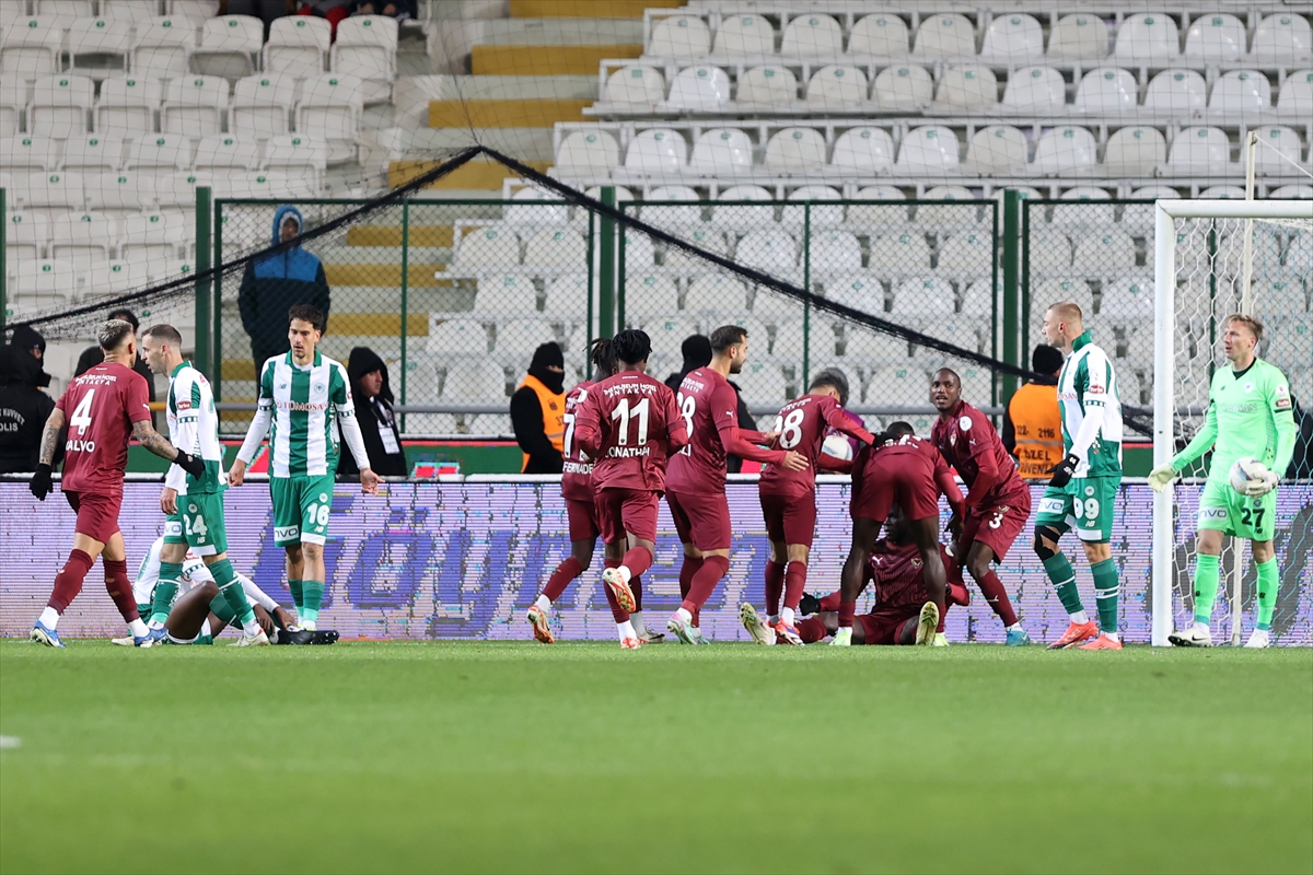 Konyaspor’da Recep Uçar isyan etmişti! Hakem yorumcuları pozisyonu değerlendirdi