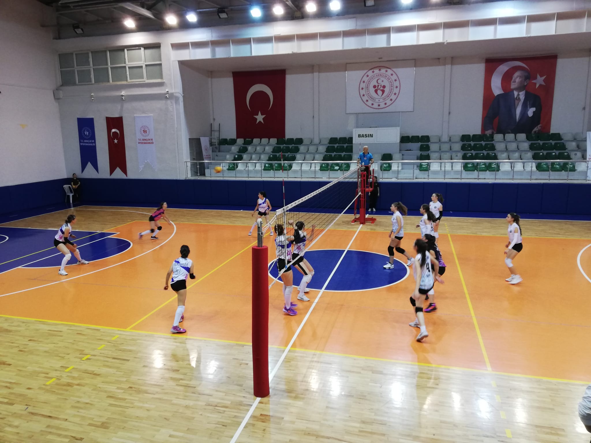 Ereğli Belediyespor, karar setinde yıkıldı