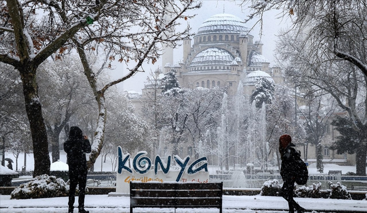 Konya'da kar yağışı yeniden başladı