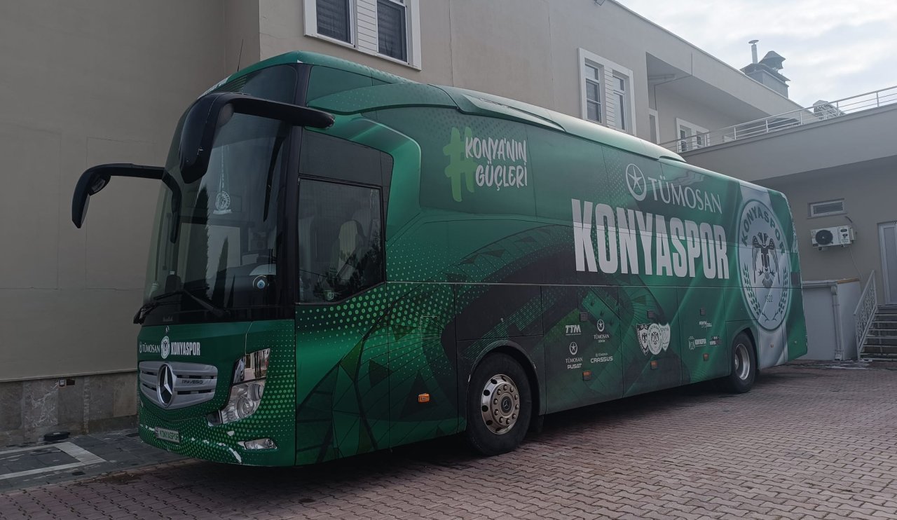 Konyaspor kafilesi, otobüsle Adana'ya gidiyor