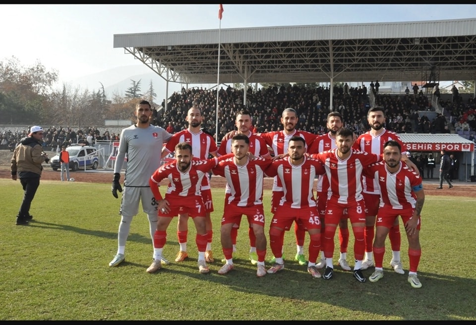 Akşehirspor, evinde Manavgat’ı yendi, Eskişehirspor lider oldu