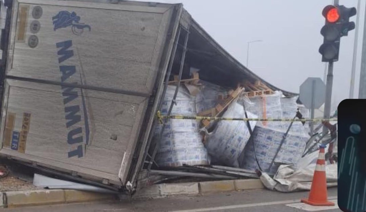 Aksaray'da tırın olaya karıştığı trafik kazası