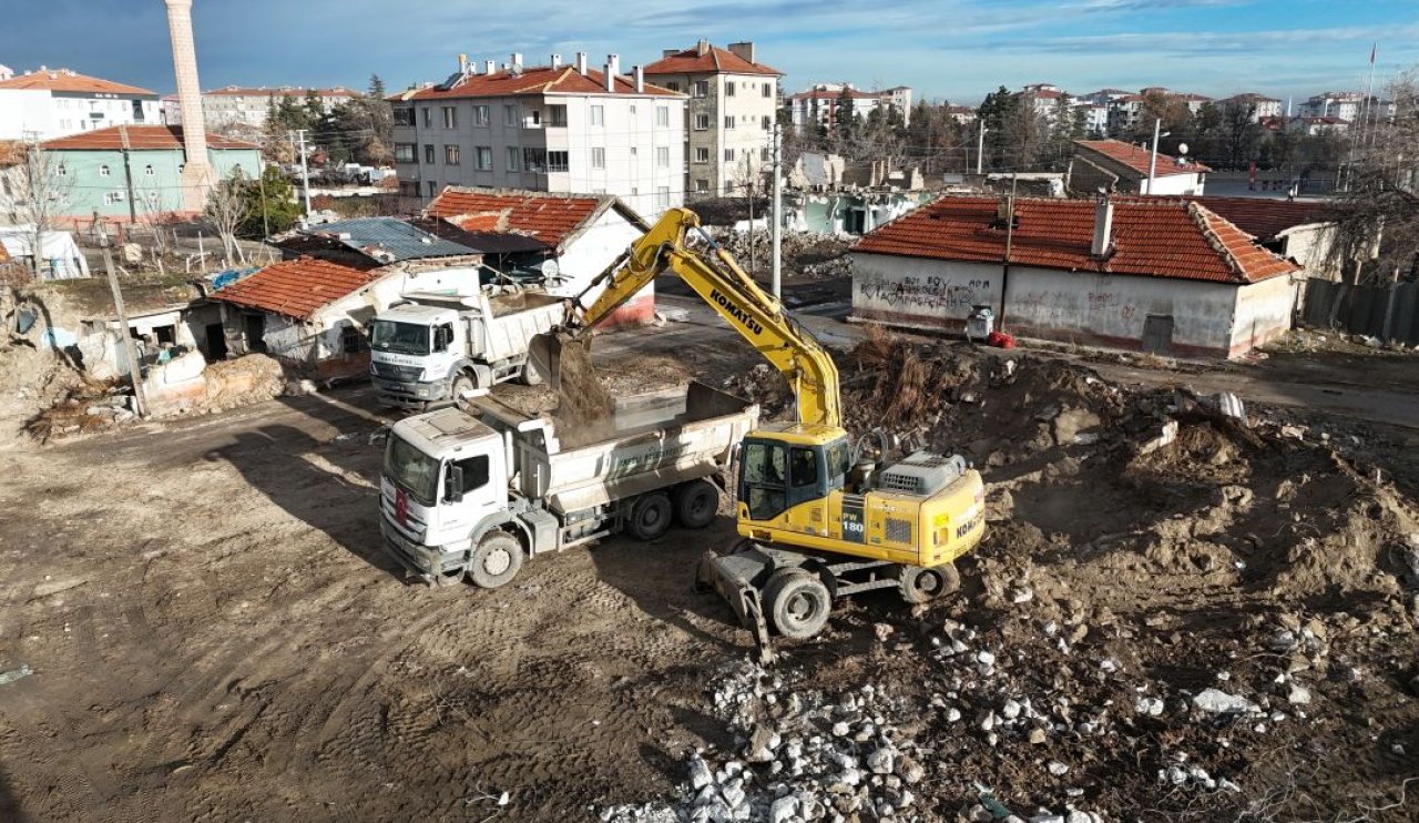 Ereğli'de metruk binalar tarihe karışıyor