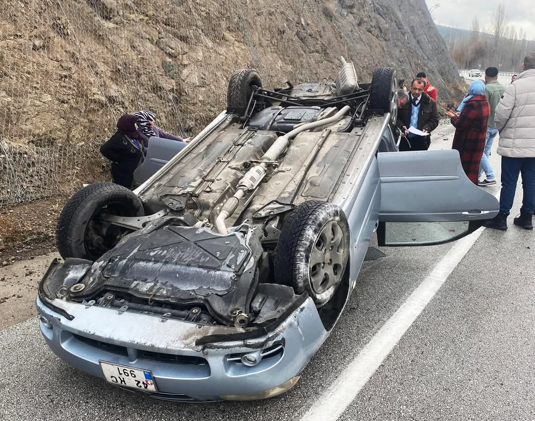 Konyalı hakemler maça giderken kaza yaptı!