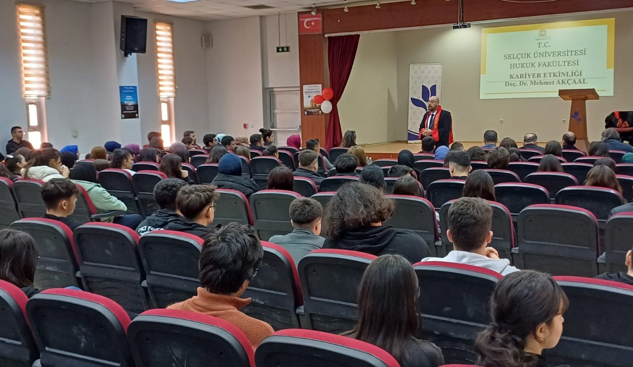 Konya'da lise öğrencilerine kariyer seminerleri başladı