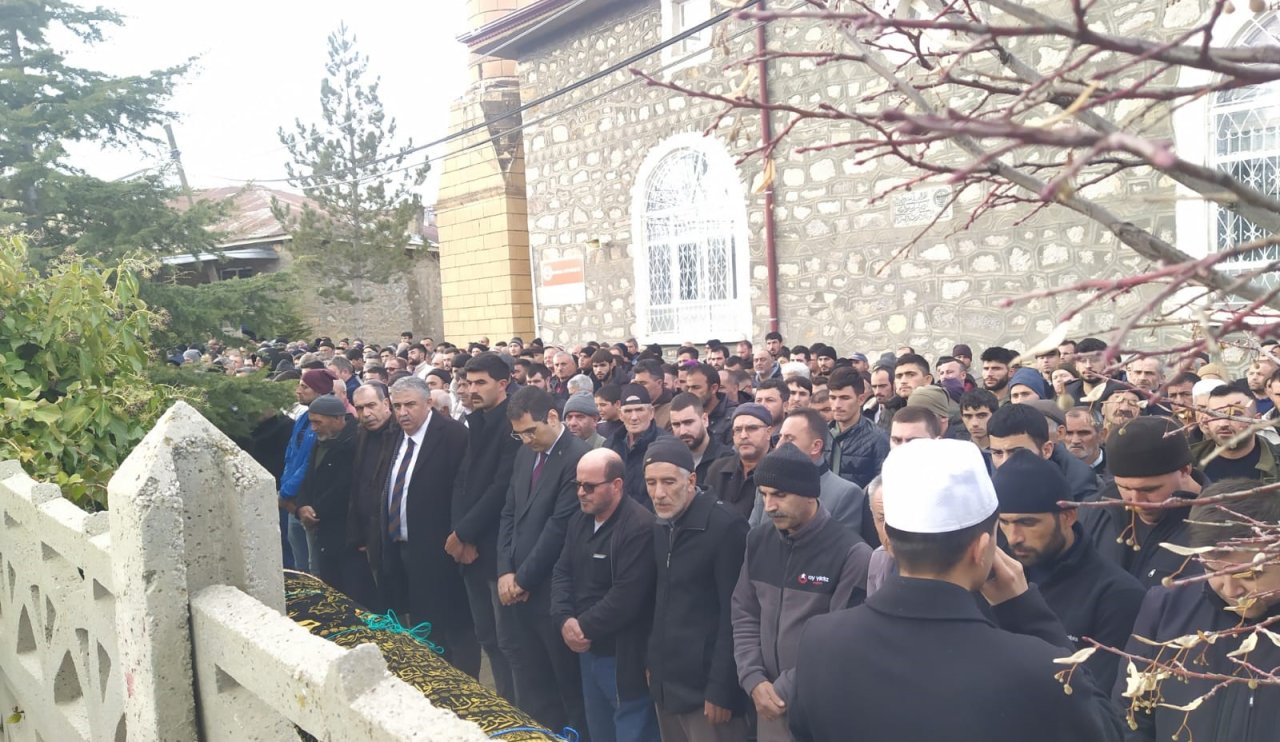 Konya'da tünel kazasında hayatını kaybeden Gedik son yolculuğuna uğurlandı