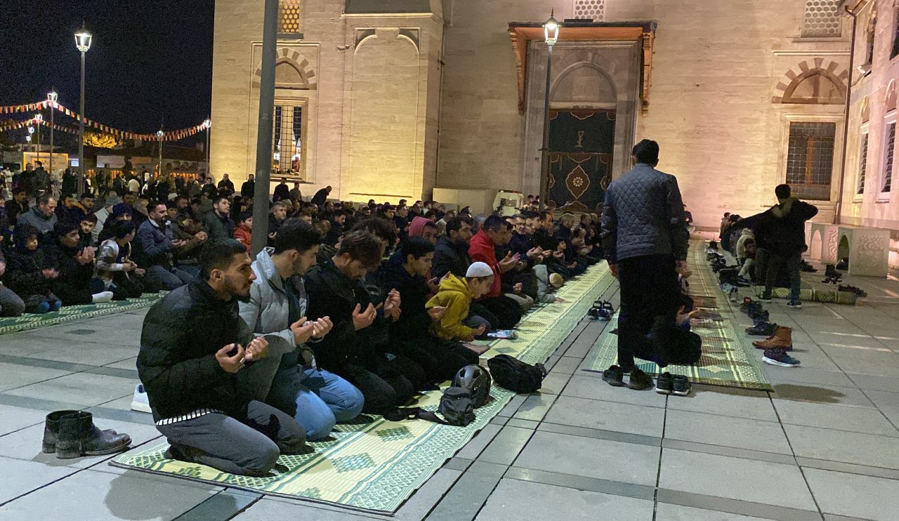 Mübarek geceyi dualarla geçiren Konya, Bolu’nun yaralarını sardı