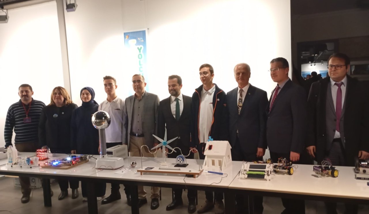 Öğrenciler yaptıkları eserlerini sergilediler