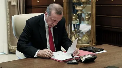 Erdoğan imzaladı! Birçok kurumda görevden almalar gerçekleşti