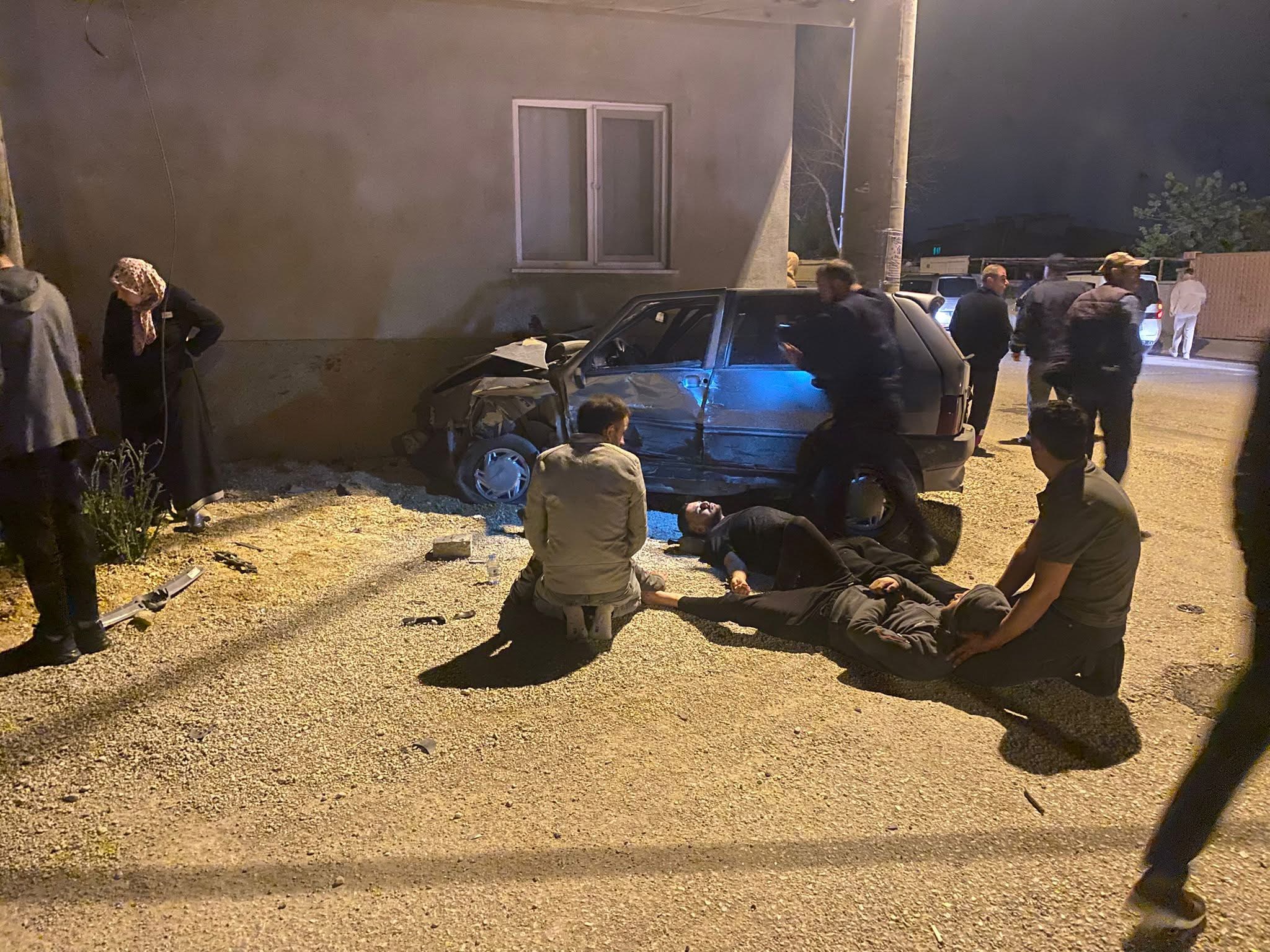 Konya’da Dehşet! Çarpışma Sonrası Araç Ev Duvarına Girdi, 5 Yaralı