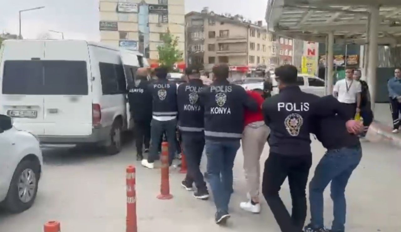 Konya'da Sosyal Medyada Silah Teşhiri Yapan 14 Kişiye Operasyon
