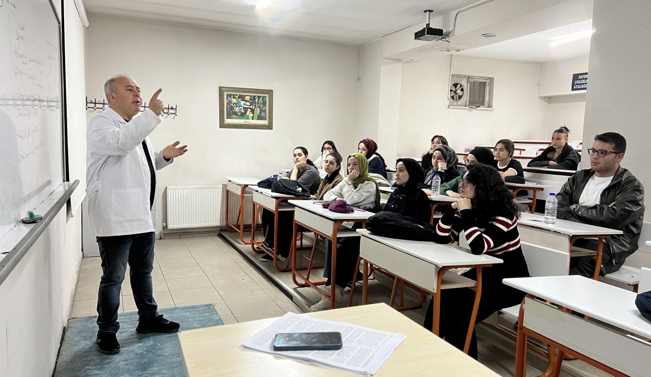 Uzmanlardan Sosyal Medya Uyarısı: Öğrenciler Tehlikeli Tuzaklarla Karşı Karşıya