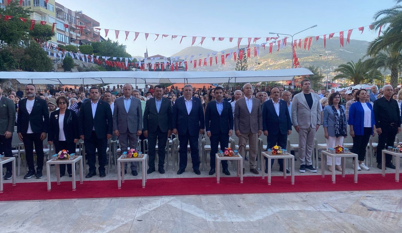 Konya Bozkır Belediye Başkanı Karabulut, ‘komşu ilçede’ festivale katıldı