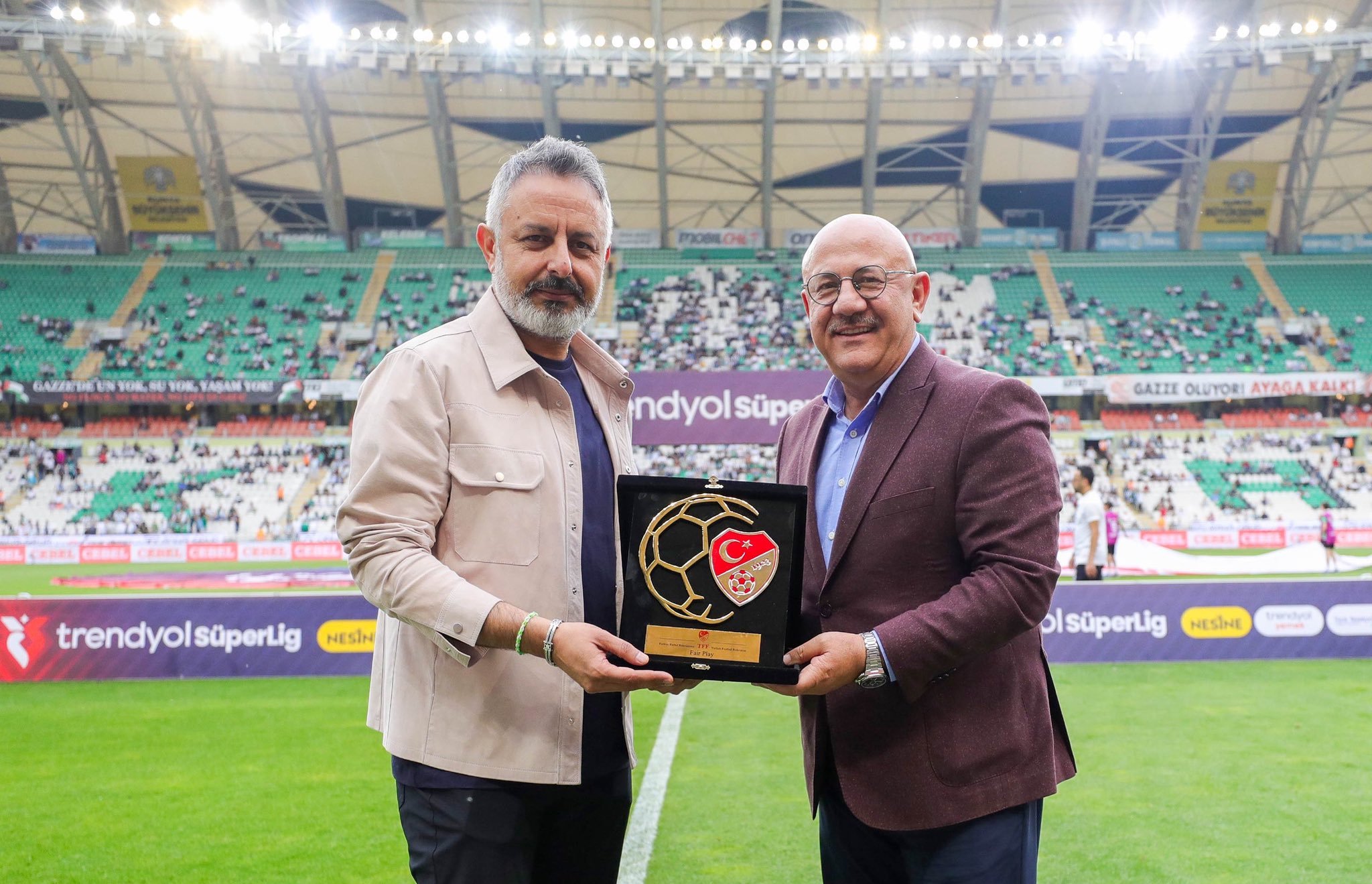 Konyaspor ödülünü aldı