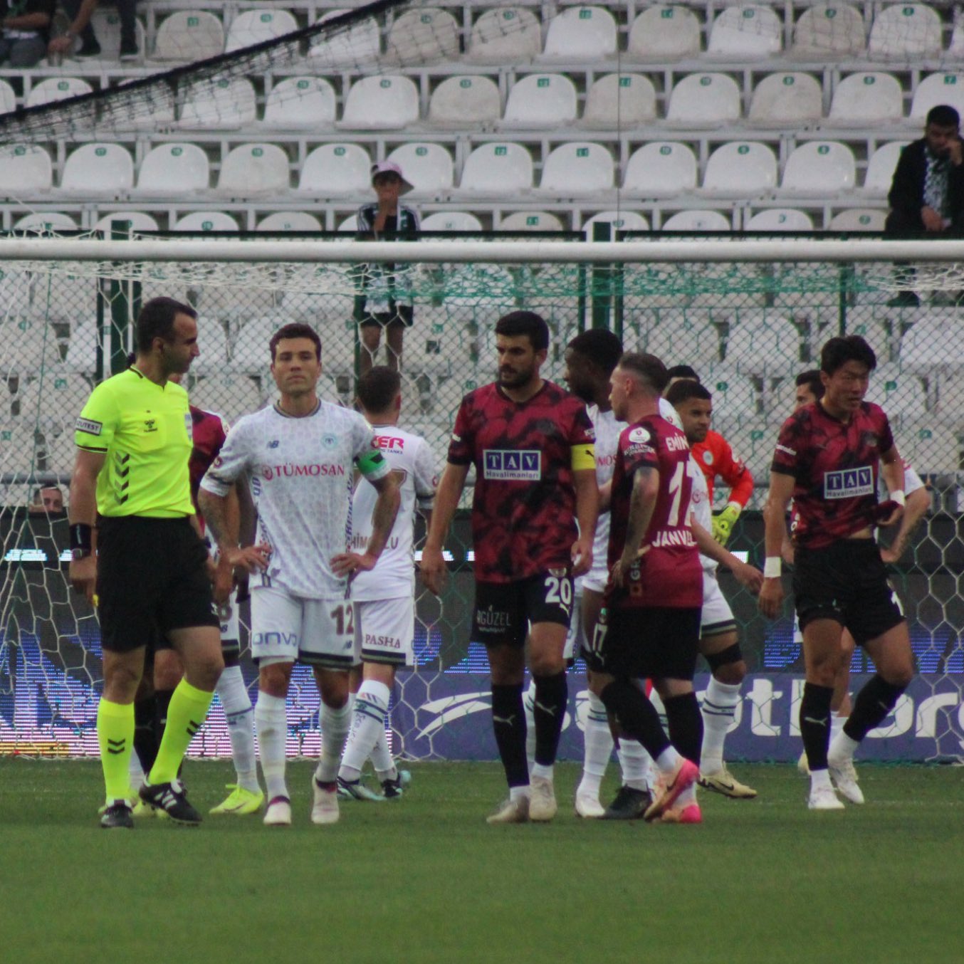 Konyaspor - Alanyaspor maçında penaltı çıkmamıştı! VAR konuşmaları açıklandı.