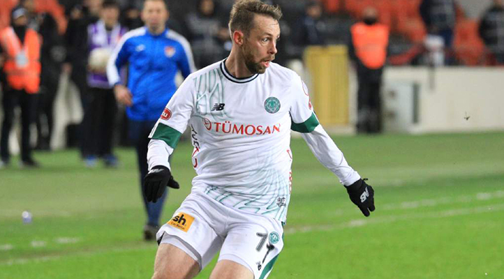 Konyaspor'da ilk ayrılık! Son maçı beklemeden ülkesine döndü