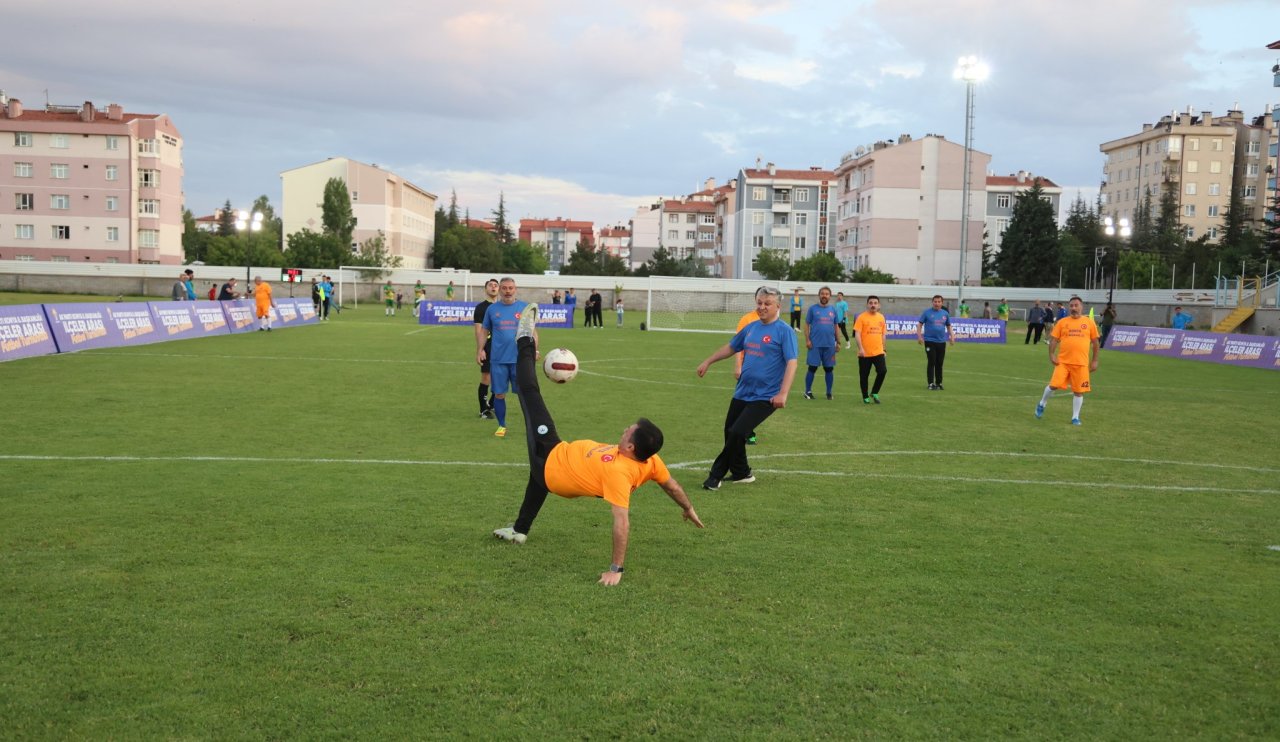 Konya’da Sahaya Çıkan İsimler Görenleri Şaşırttı! Rövaşata Denemesi Yapan Kişi Bakın Kim Çıktı?