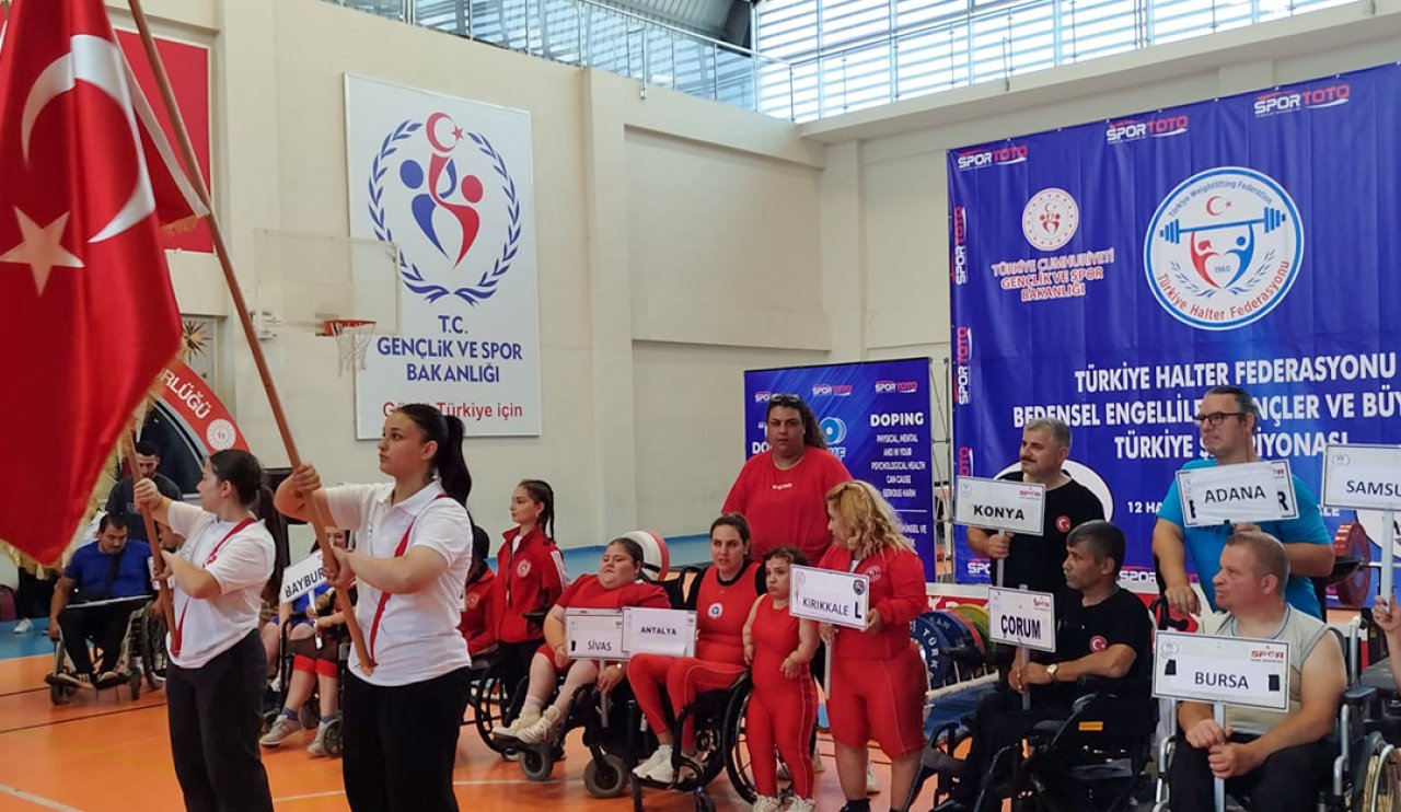 Meram Belediyesporlu Milli Sporculardan Halterde Çifte Şampiyonluk