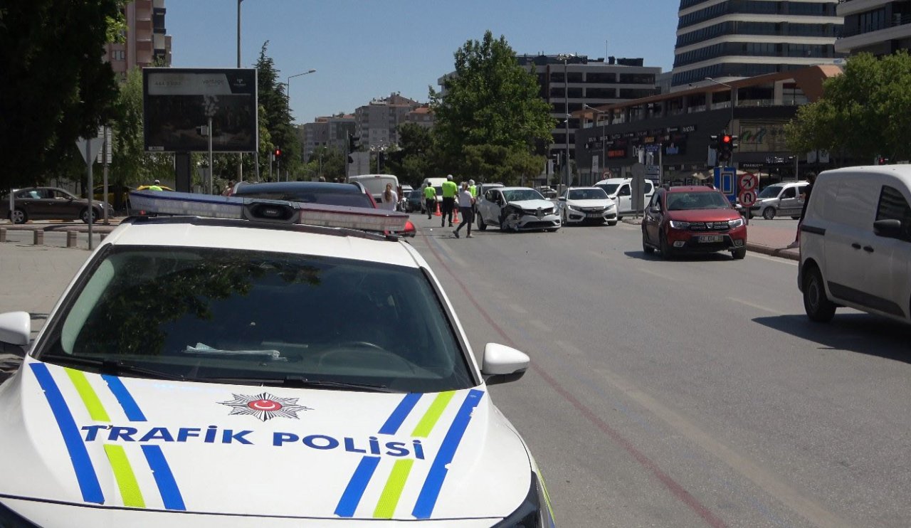Konya Selçuklu'da Trafik Kazası! 3 Yaralı