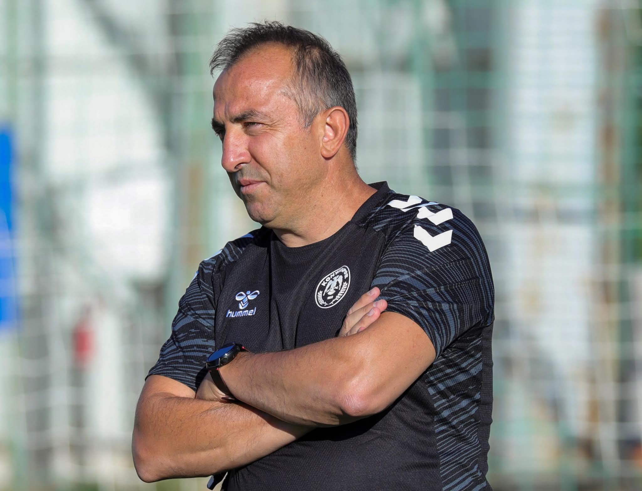 Konyaspor, sağ bek transferini 48 saat içinde bitirecek! Recep Uçar'dan müjde