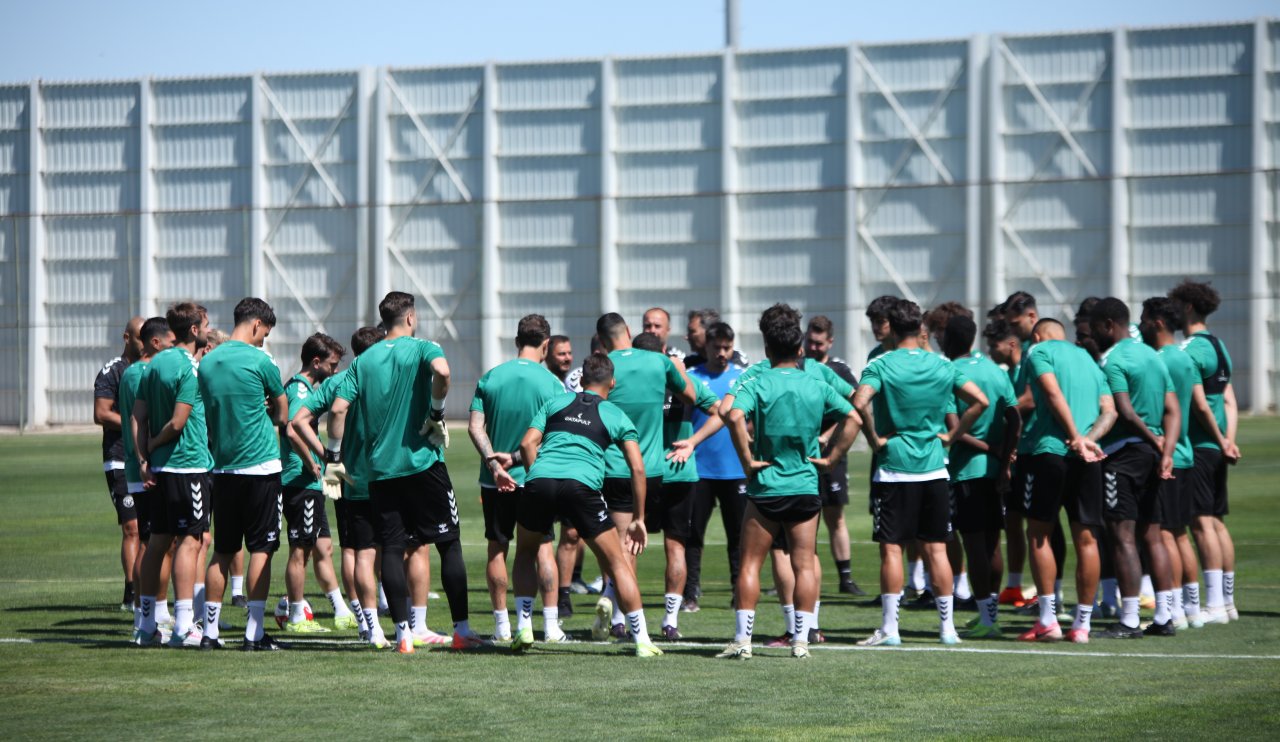 Konyaspor'da Recep Uçar, ayrılacak iki oyuncuyu açıkladı