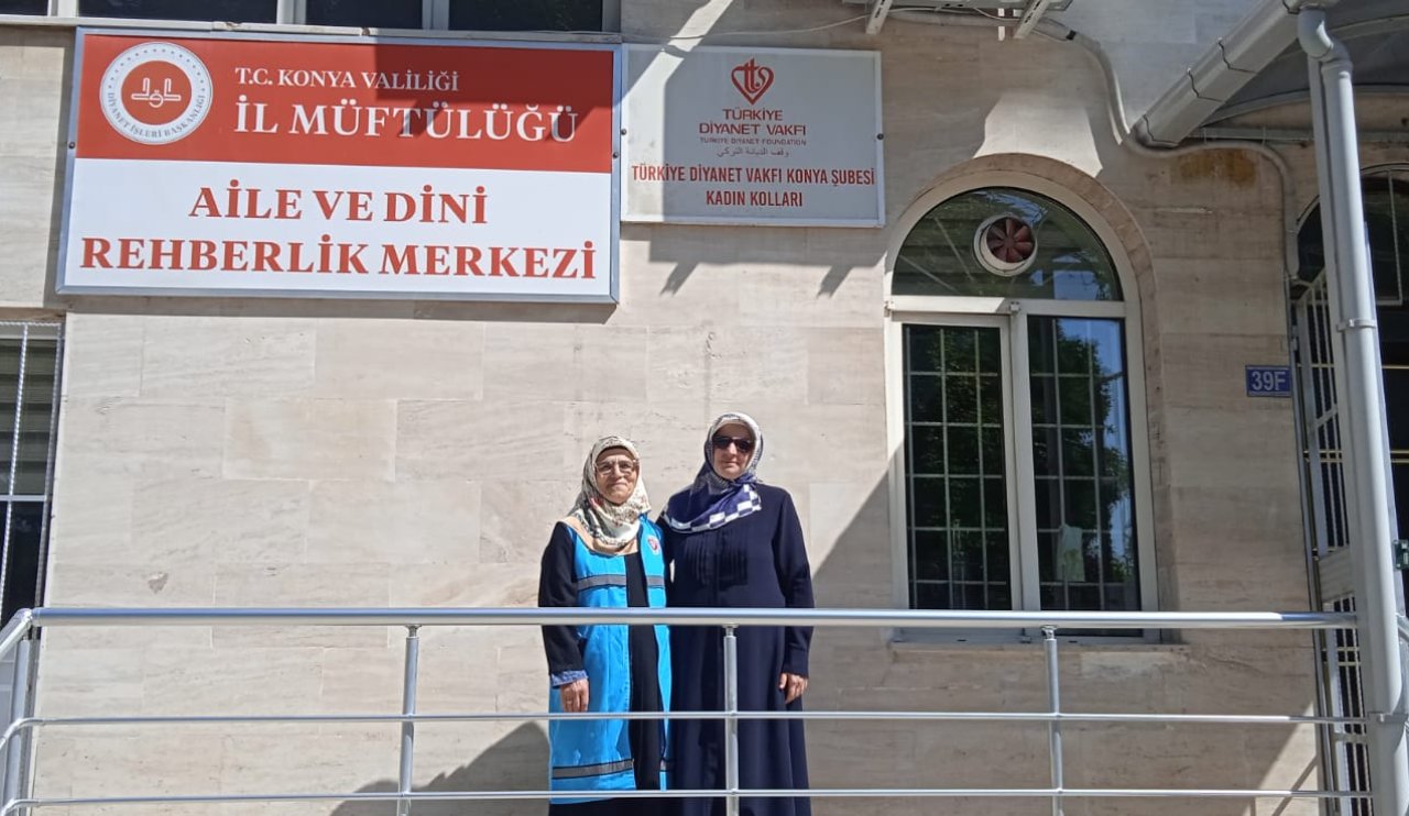 Konya’da Kadınlardan Yardım Eli: Diyanet Vakfı Gönüllüleri Kermeste Buluştu