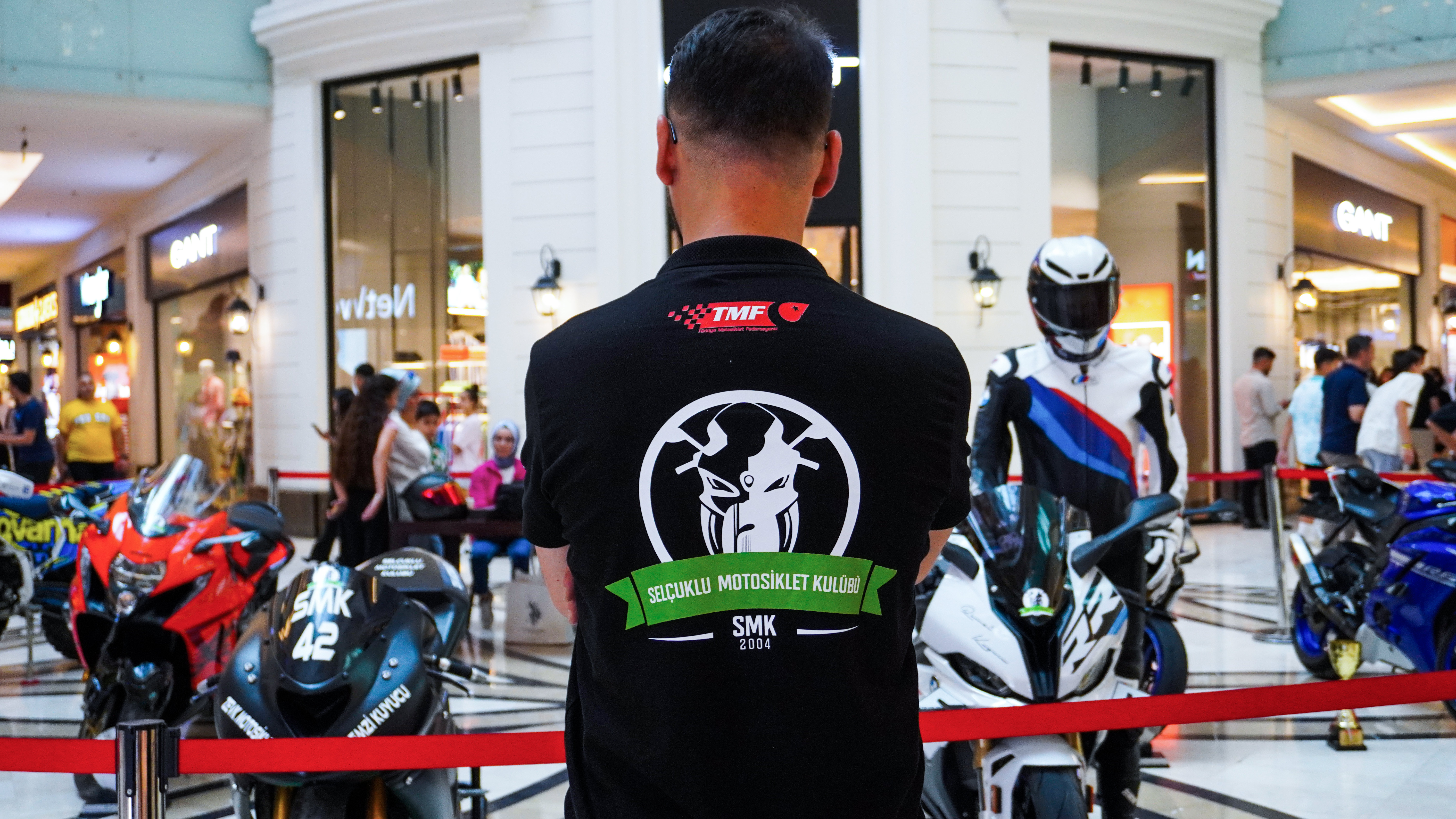 Kentplaza’da Motosiklet Şöleni Sona Erdi: SMK’nın Drag Motoru İlgi Odağı Oldu