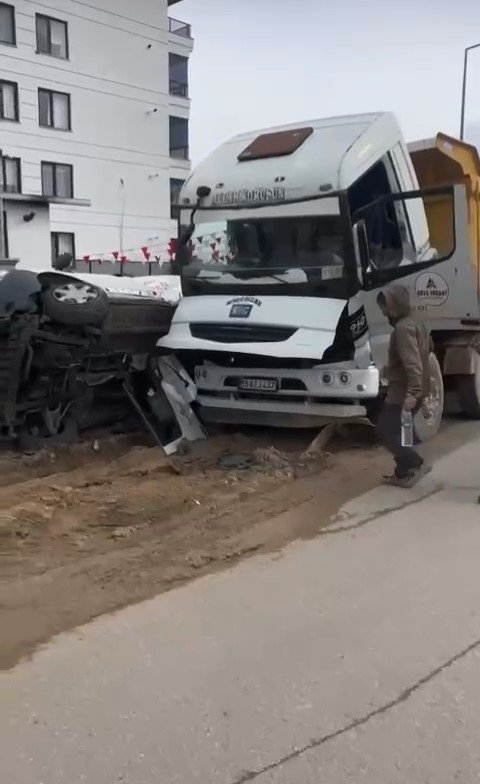 Facia'dan dönüldü! Park halindeki kamyon harekete geçti...