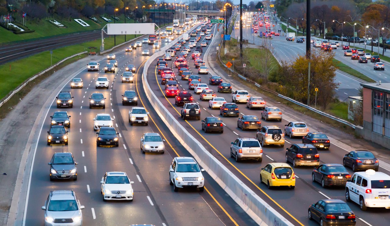 auto-cars-highway-traffic.jpg