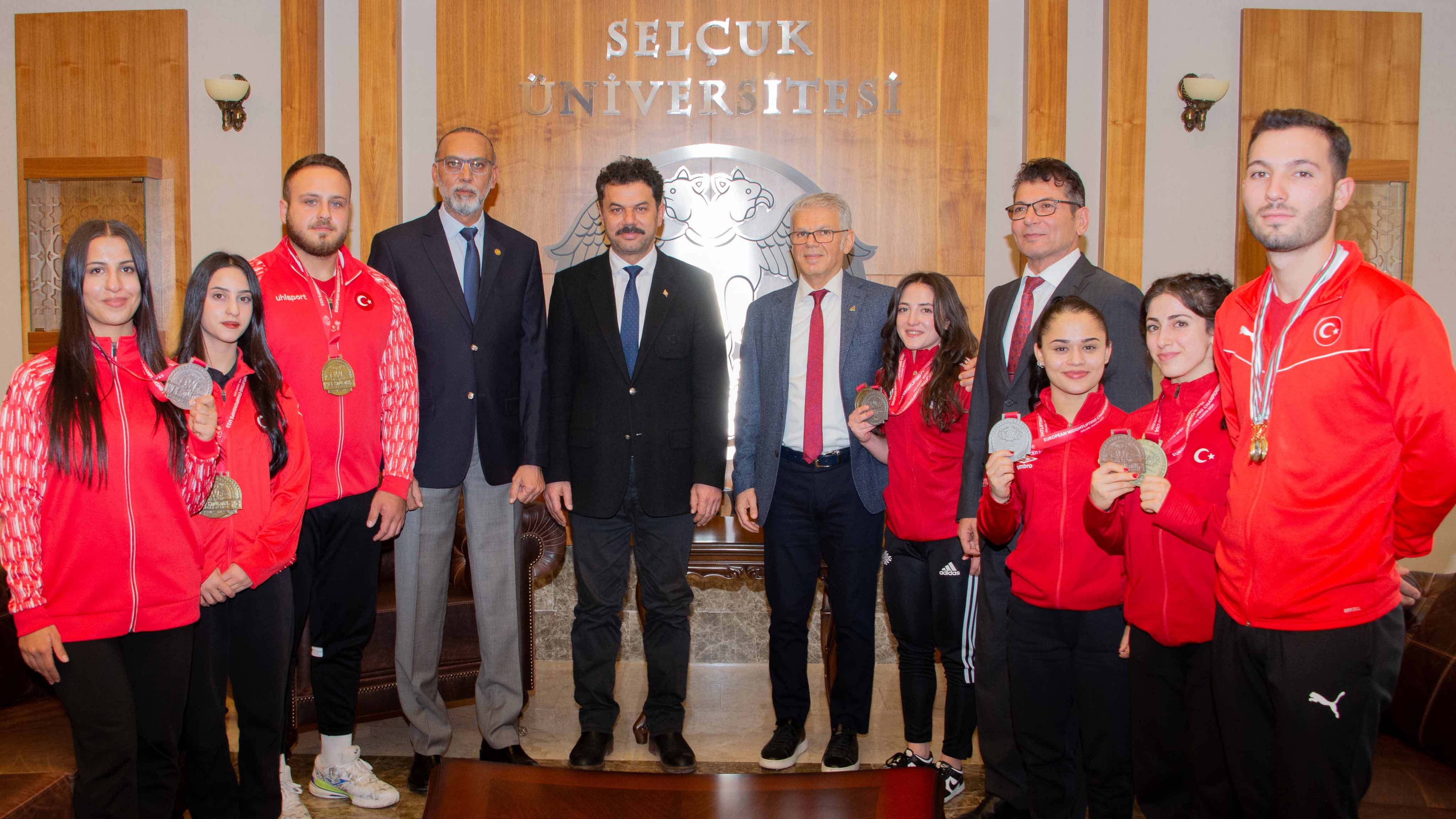 milli-sporcular-selcuk-universitesini-avrupa-sampiyonalarinda-gururlandirdi-2.jpg