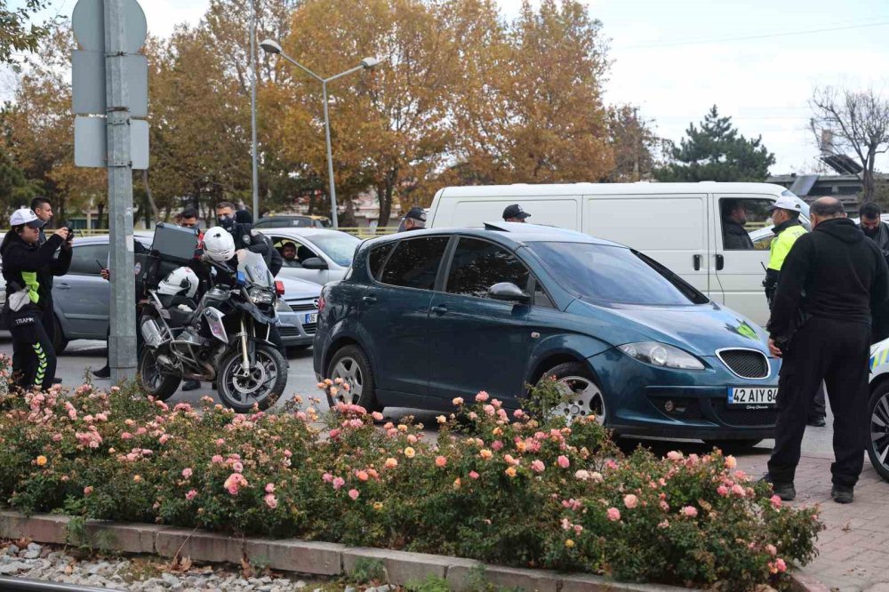 Konya’da İstanbul Caddesi’nde firari avı yapıldı