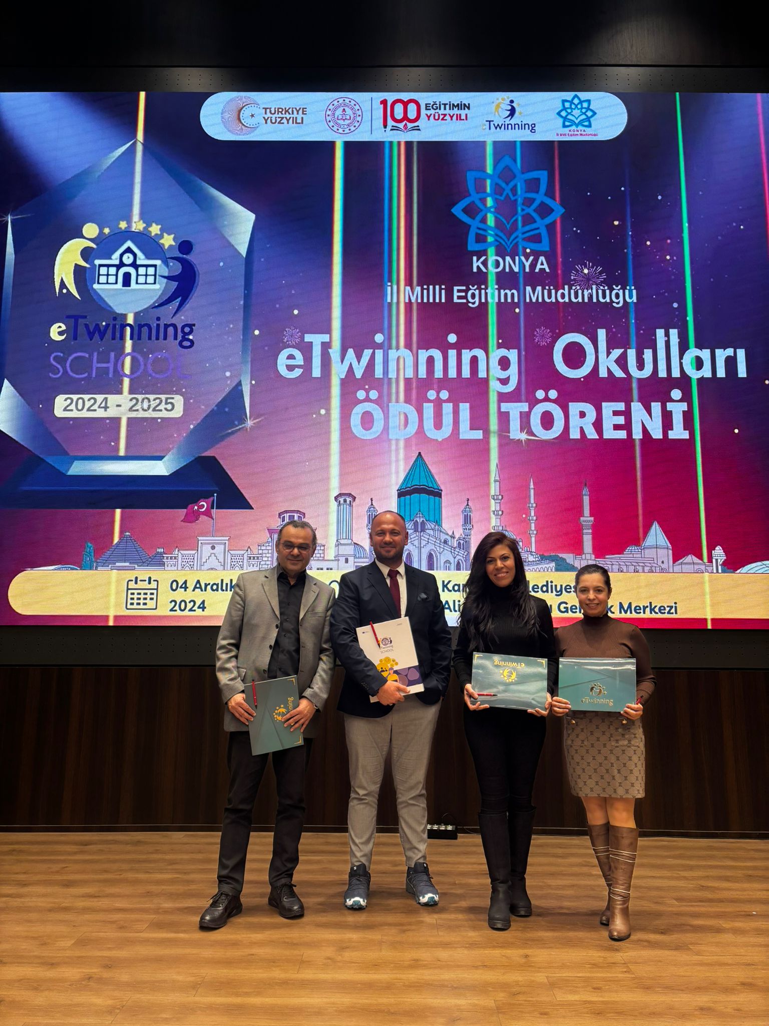 brahim-yapici-ilkokulu-etwinning-school-etiketi-odulunu-aldi-2.jpg