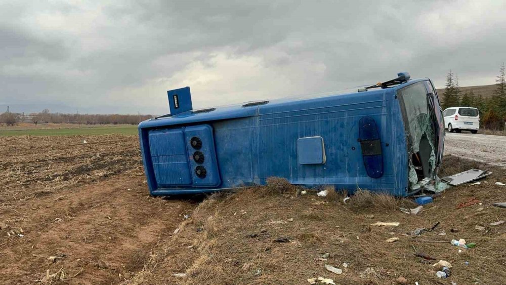 Cezaevi aracı şarampole yuvalandı! 14 yaralı