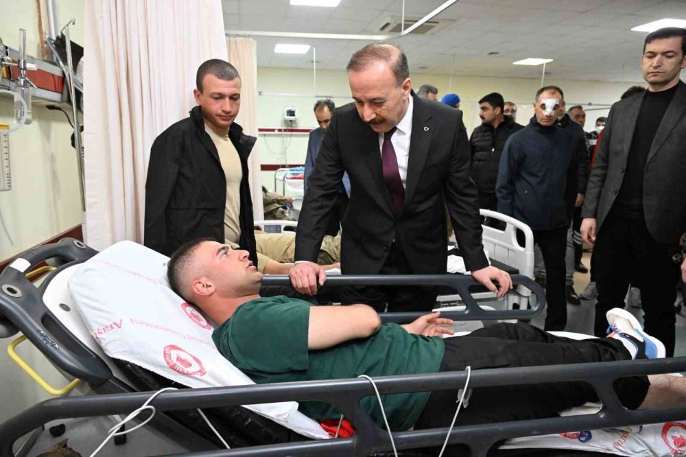 Askeri kışlada askerler arasında kavga! 2’si ağır 24 yaralı var